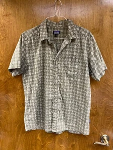 Men "Patagonia" olive green/white short sleeve shirt. Size XL.P.O. - Picture 1 of 2