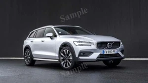 Volvo V60 B4 Cross Country 2021 High Res Wall Decor Print Photo Poster - Picture 1 of 1