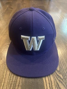 New ZEPHYR UW Washington Huskies Fitted Hat Cap 7 5/8 - Picture 1 of 5