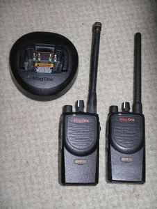 MAG-ONE BPR20 16 channel transceiver pair with charger - Picture 1 of 5