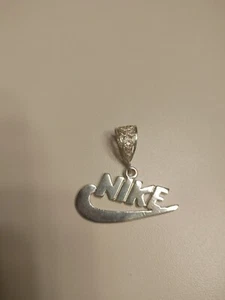 COLGANTE NIKE PLATA ESTERLINA 925 DE COLECCIÓN 5,94 GRAMOS - Imagen 1 de 4