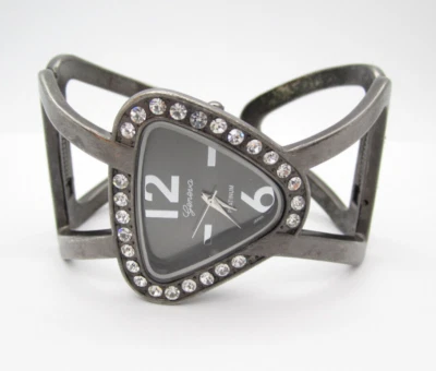 Women's Geneva Platinum Quartz WR Analog 36mm Dial Causal Bangle Watch (F178) - Image 1 of 4