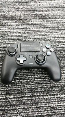 Nacon Sleh-00643 Controller - Image 1 of 4