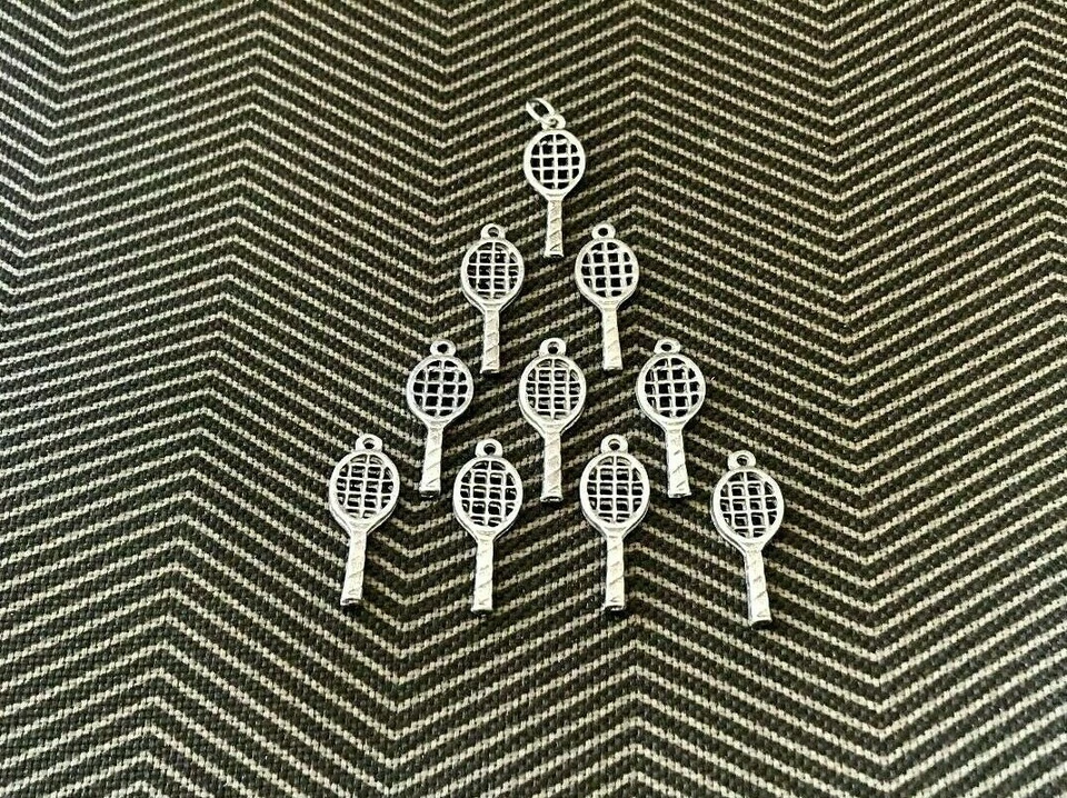 US. RAQUETA DE TENIS ABIERTA MUJER u HOMBRE 2 ENCANTO PELTRE o COLGANTES TODO NUEVO. Foto 1 de 1