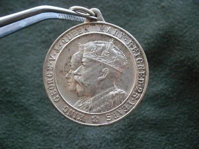 George V Queen Mary Silver Jubilee 1935 Vintage Silvertone Medal Pendant  14.7g - Image 1 of 4