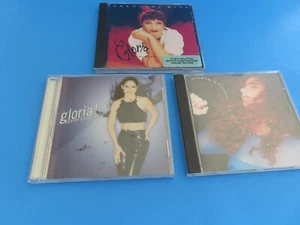Gloria Estefan “Greatest Hits”, “Gloria, heaven’s what I feel” +1 Lot 3 CDs - Foto 1 di 4