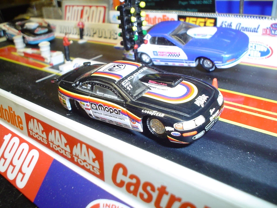 Action Racing Scott Geoffrion Mopar 1997 Dodge Avenger NHRA PRO STOCK  Foto 1 de 3