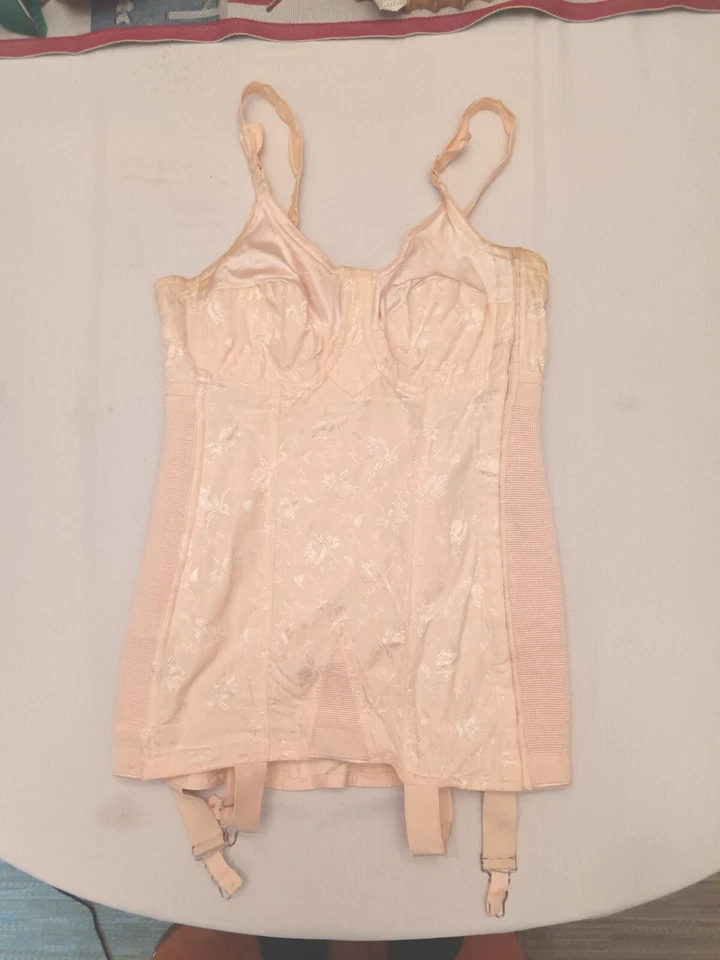1940s 1950s Vintage Shape wear  Girdle And Courset, Pink Floral Undergarments  - Image 1 of 4