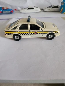 CORGI C358/1 FORD SIERRA ESSEX POLICE WHITE - Picture 1 of 9