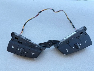 Interruptor de controle de áudio volante 2015-2022 RAM PROMASTER 2500 FABRICANTE DE EQUIPAMENTO ORIGINAL - Imagem 1 de 4