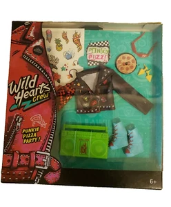 WILD HEARTS CREW Punkie Pizza Party 8 PIECE Doll Fashion Accessory Pack NEW - Picture 1 of 2