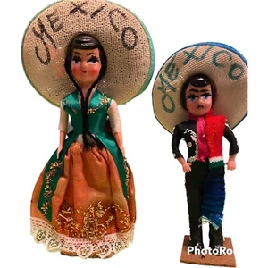 VINTAGE PAIR OF MEXICAN SOUVENIR DOLLS ON STANDS - PAPER MACHE & PLASTIC - Picture 1 of 1