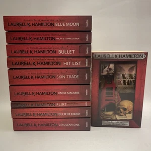10 x Laurell K Hamilton Anita Blake Vampire Hunter Novels - Bullet, Flirt & More - Bild 1 von 12