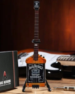 Bajo en miniatura Michael Anthony Jack Daniels - Van Halen - Axe Heaven - Imagen 1 de 7