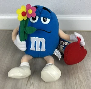 Vintage 2001 Blue M&M 13" Stuffed Plush Toy Flowers Heart Valentine Mars Tags - Imagen 1 de 10
