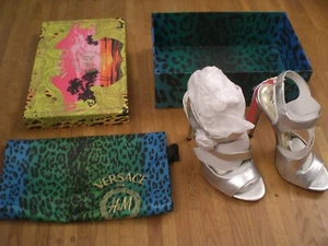 Versace for H & M, High Heels, Leder, silber, Größe EUR 38 / US 7 - Bild 1 von 2