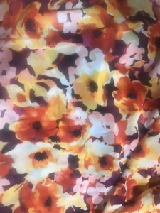 Mehrfarbig bedruckter Georgette-Stoff 60"" Breite vom Hof verkauft - Bild 1 von 2