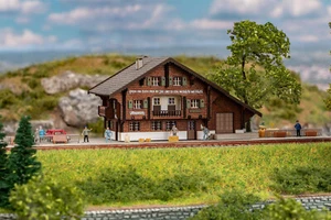 Faller 282702 Z scale 1:220 Kit of a Langwies Station, Swiss - Photo 1 sur 3