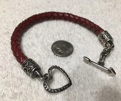 ❤️Pulsera Premier Designs 'Heartbeat' de cuero rojo tejido, cierre de palanca de corazón. Foto 1 de 4