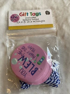 Etiquetas de regalo que incluyen 17,5 pies Bakers Twine suministros para maestros 30ct (fin de año) Foto 1 de 2