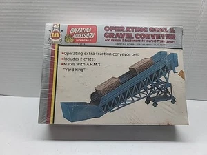 New AHM HO Scale 11019 Operating Coal & Gravel Conveyor Belt Yard King  - Picture 1 of 8