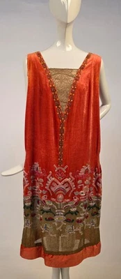 EGYPTIAN REVIVAL 1920’S ORANGE VELVET + GOLD LAME DRESS W BIRD CROWN BEADING - Image 1 of 4