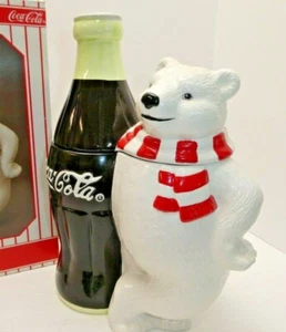 Coca-Cola Cola Keksglas Eisbär steht neben Flasche neuwertig im Karton 1998 - Bild 1 von 10