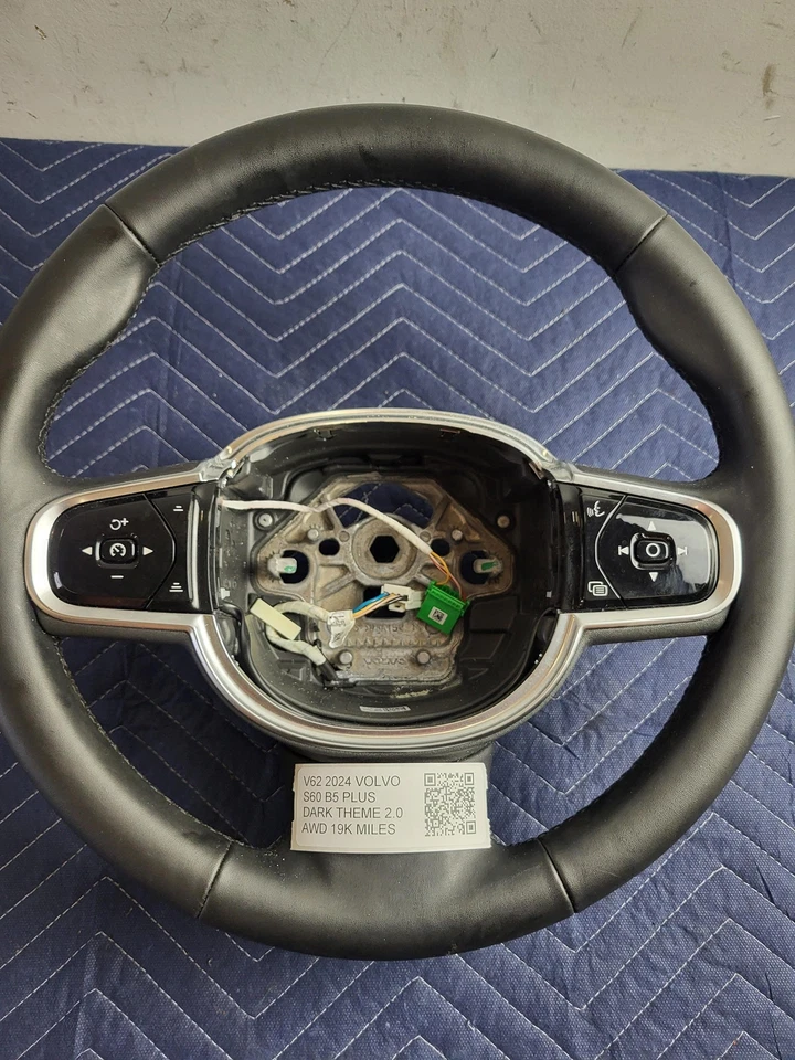 2024 VOLVO S60 Steering Wheel USED OEM - Image 1 of 4