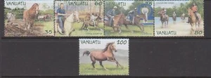 Vanuatu - Local Horses Issue (Set MNH) 2002 (CV $12) - Picture 1 of 1