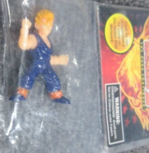 DragonBall Z  Figure Rare  1.65 inch tall Vintage NEW 1997 COOL  7 - Picture 1 of 11
