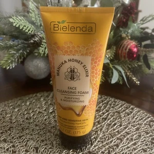 Manuka Honey FACE CLEANSING FOAM Moisturizing Sensitive Bielenda exp. Feb. 2026 - Picture 1 of 4