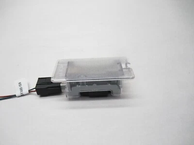 Luz de cortesía para maletero trasero Kia Optima 2016-2020 92601-3M000 OEM Foto 1 de 4