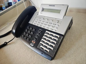 Telefono Samsung DS-5038S con 38 tasti funzione senza navigatore - Foto 1 di 9