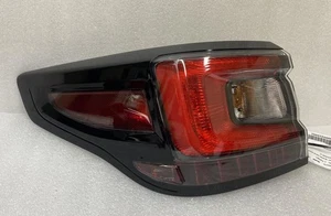 Luz trasera izquierda del conductor montada en la tapa del sedán para 20-23 LEGACY 1106359 - Imagen 1 de 15