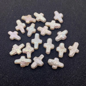 1PZ Crocifisso Perle Naturali Acqua Dolce Perla Bianca Barocca per Collana Orecchini - Foto 1 di 9