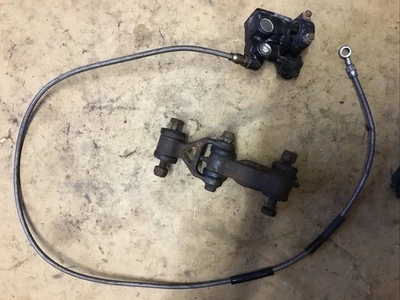 Cilindro maestro de freno delantero y acoplamiento de amortiguador Honda MTX125 Foto 1 de 4