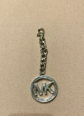 Bolso Michael Kors Plateado MK Clip-on Dije Etiqueta Colgante ~ ¡BUEN ESTADO! Foto 1 de 4