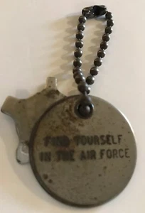 Portachiavi Vintage Cacciavite Monete -Disco Metallo "Trovati nell'Aeronautica Militare" - Foto 1 di 4