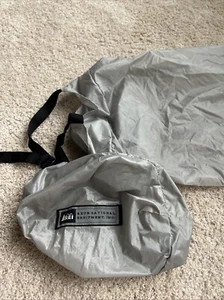 Freizeitausrüstung REI Kompression Packsack 8x19 grau - Bild 1 von 5