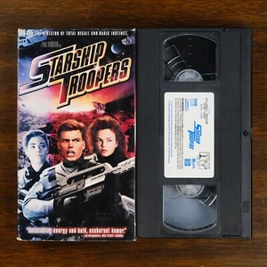 Starship Trooper (1996) - VHS SciFi Action - Denise Richards - Picture 1 of 8