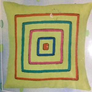 You're Square Pillow Stitchery Crewel Kit Kristin Nicholas 00771 - Picture 1 of 4
