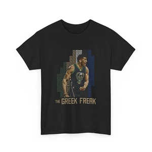 NBA - Giannis Antetokounmpo The Greek Freak Unisex T-Shirt - Milwaukee Bucks - Bild 1 von 7