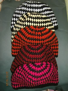 Häkelmütze Mütze Boshi Damenmütze schwarz gelb weiß orange Gr. 54 56 58 - Bild 1 von 13