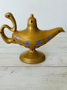 Disney eKids Aladdin Genie Lamp Speaker Lights & Sound Connects to Audio Devices - Picture 1 of 7