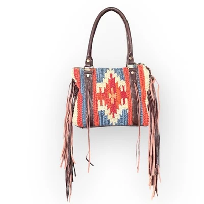 Bandolera Myra Bag Effulgence de cuero oculto con flecos aztecas del suroeste Foto 1 de 4