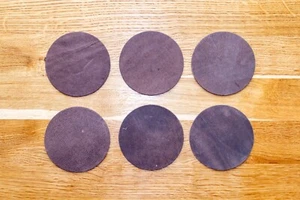 6x Leder-Glasuntersetzer | Made in Italy | 10cm Rund | Dunkelbraun | Neu - Bild 1 von 10