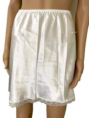 Mini Slip B8 MAIDENFORM Blanco Satinado Encaje Ribete Lateral Talla S Foto 1 de 2