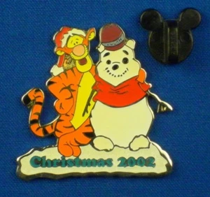 Tigger with Winnie the Pooh Snowman Christmas 2002 UK Disney Store Pin # 17081 - Picture 1 of 4