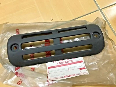 Silenciador de escape cubierta Honda MTX125 MTX125RII MTX125RB NUEVO DE STOCK genuino 18370-KE1-900 Foto 1 de 2
