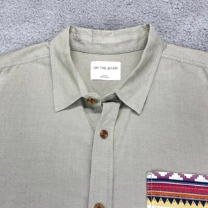 ON THE BYAS Shirt Mens L Taupe Short Sleeve Button Up Cotton Southwestern Aztec - Picture 1 of 10